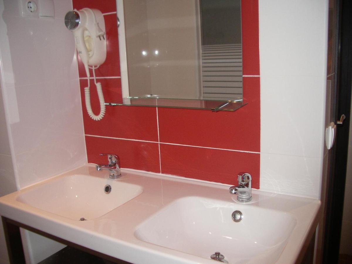 Hostel El Castillo Aninon Ngoại thất bức ảnh