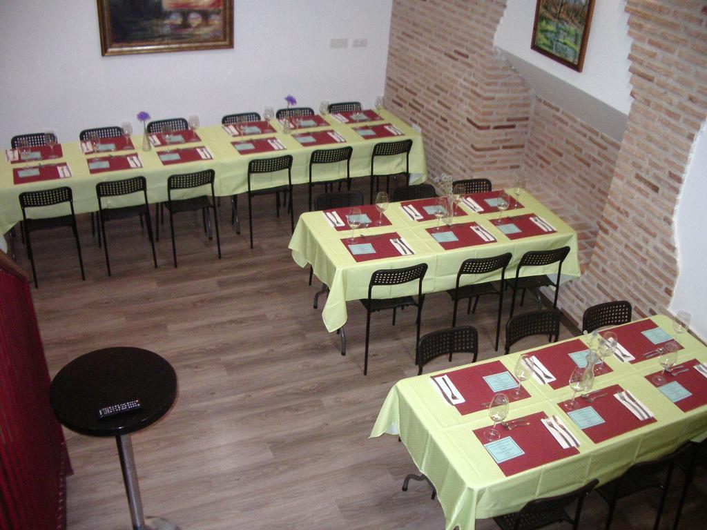 Hostel El Castillo Aninon Ngoại thất bức ảnh