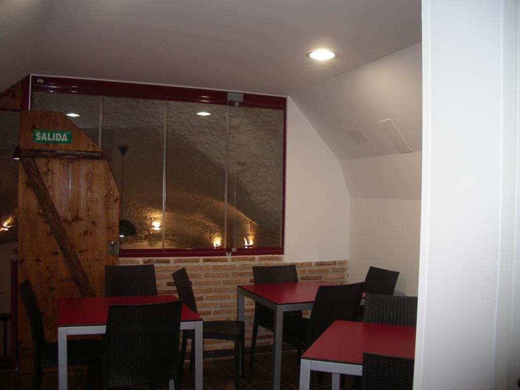 Hostel El Castillo Aninon Ngoại thất bức ảnh